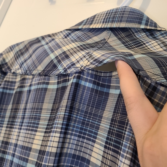 Patagonia Shirt - Plaid short sleeve button down - Men's large Blue - Picture 7 of 11
